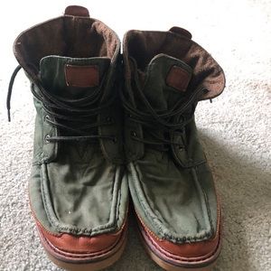 Men’s Toms searcher boot size 10